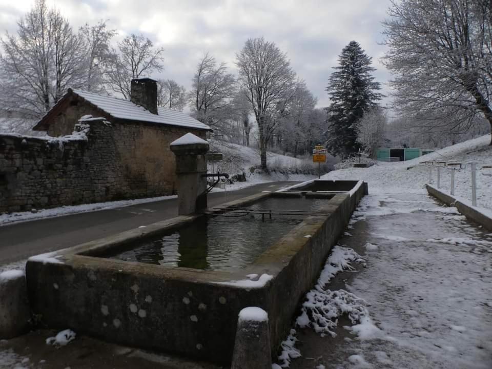 Gite Au Coeur Du Jura Entre Comte Et Vin Jaune, Gite Vin Jaune Chamole ภายนอก รูปภาพ